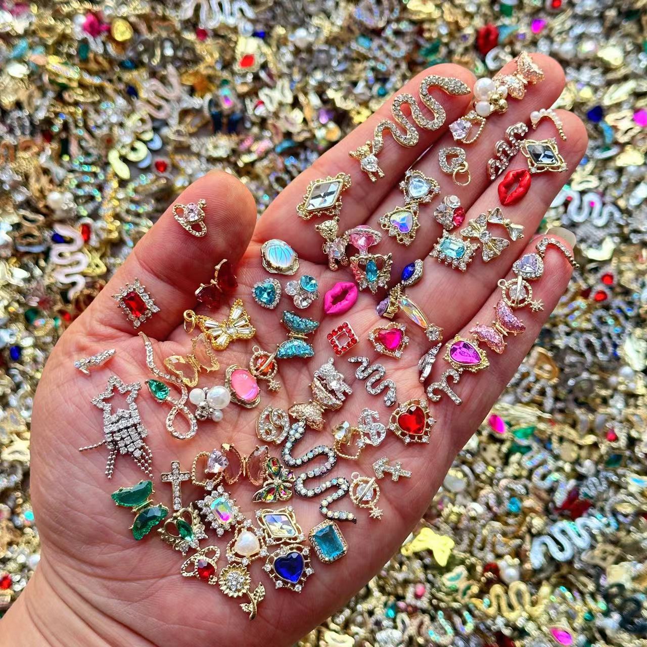 Breloques pour ongles en allia - Nail Art Valentines Day avis et prix